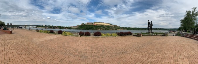 AD7695FF-2DE7-4B4B-9762-7A3A72AEDA1A